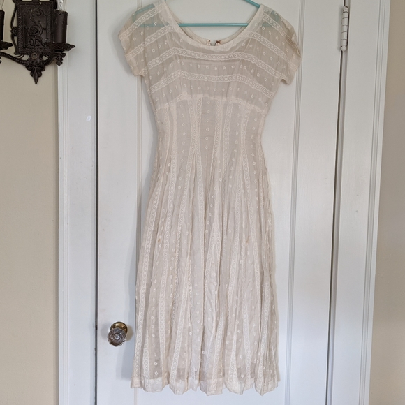 Dresses & Skirts - Antique lace 1950s confirmation dress